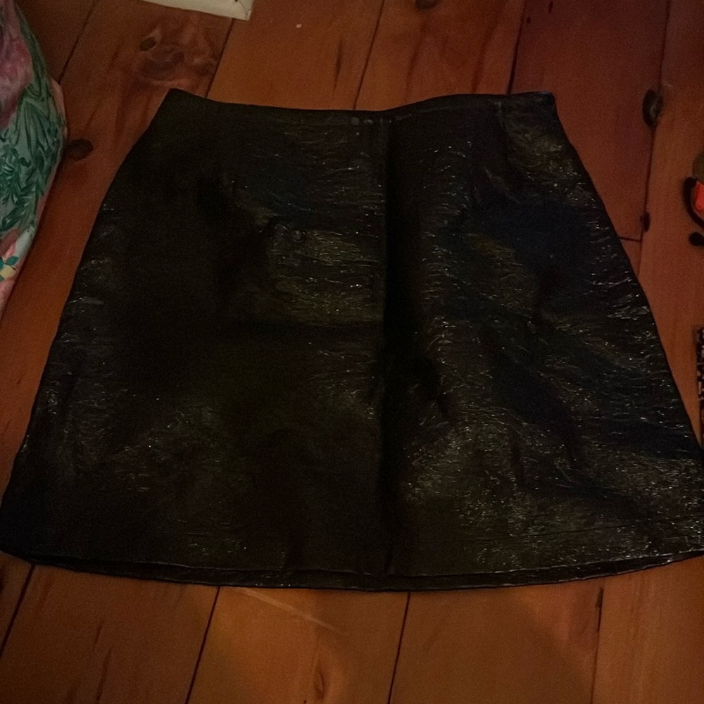 Iceberg jeans pleather vegan skirt 42 side zipper black shiny